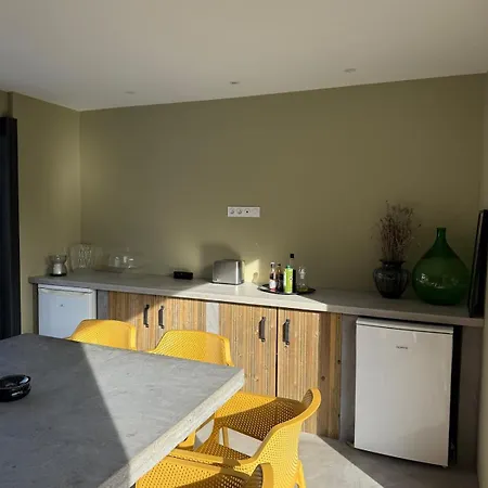 Apartment Equipe Avec Cuisine D Ete Et Piscine Privee Casanova